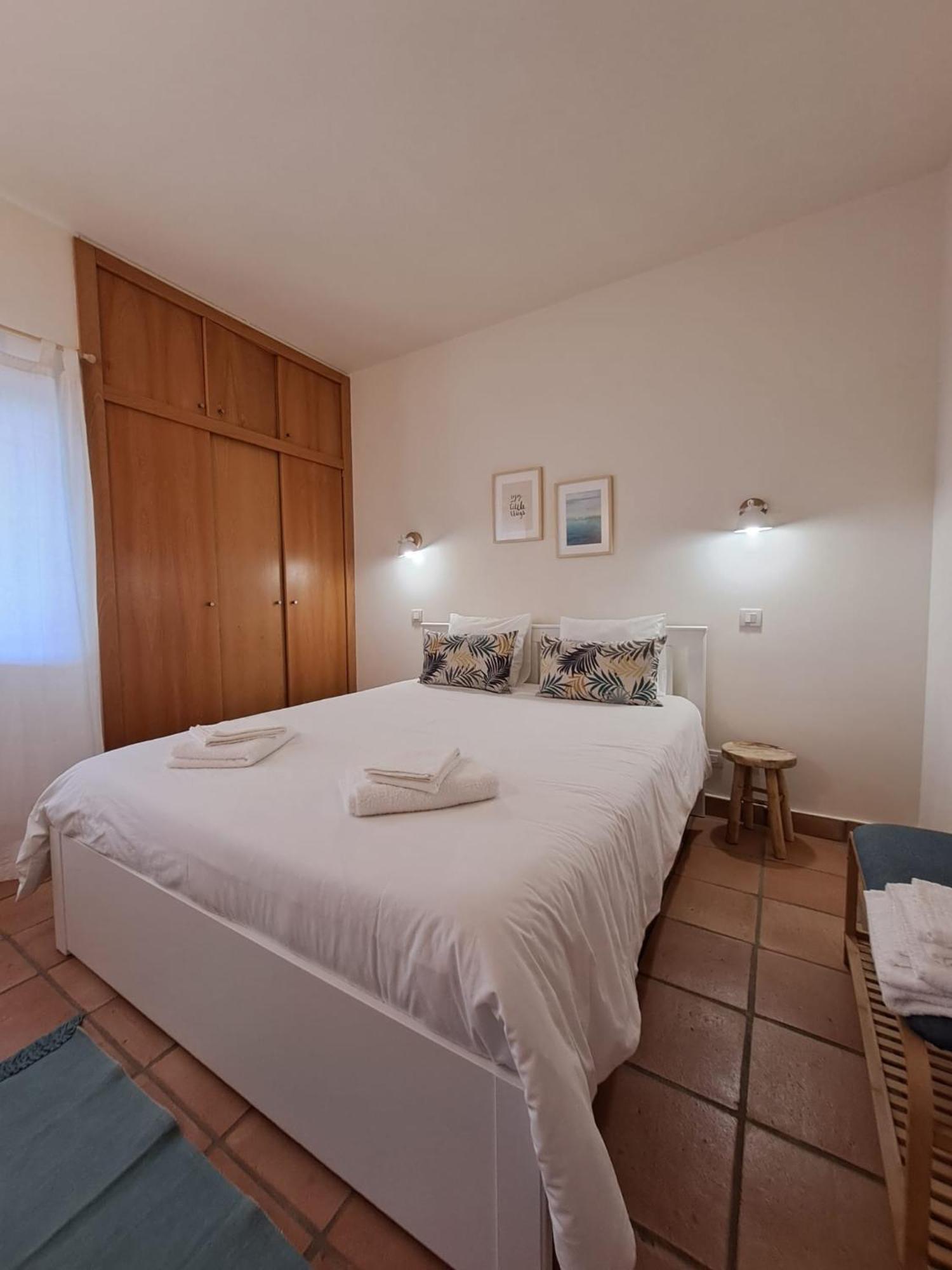 Sea View Apartment Near Meia Praia Beach In Lagos! Værelse billede